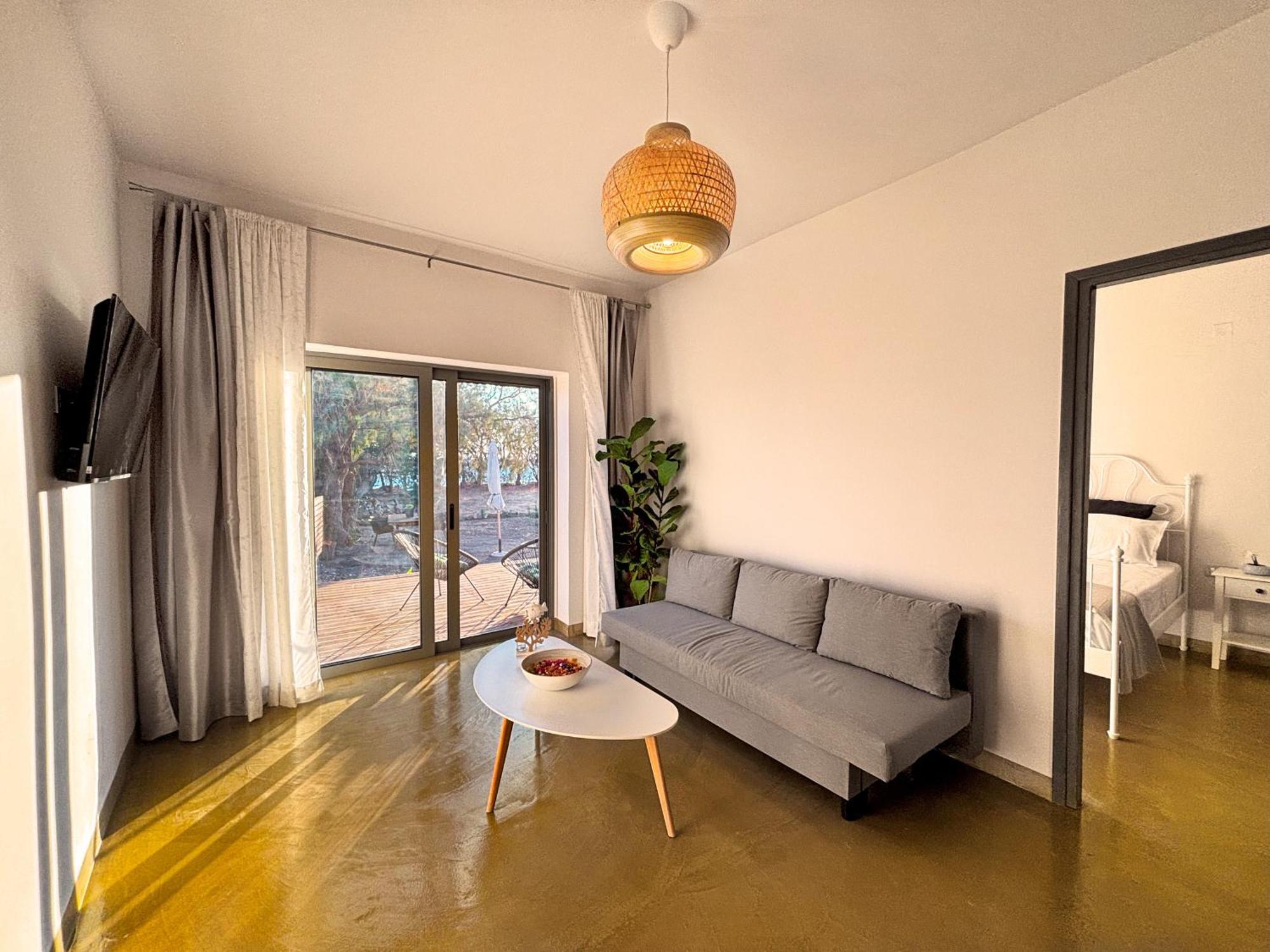 Mekia'S Beach House Livadia  ภายนอก รูปภาพ